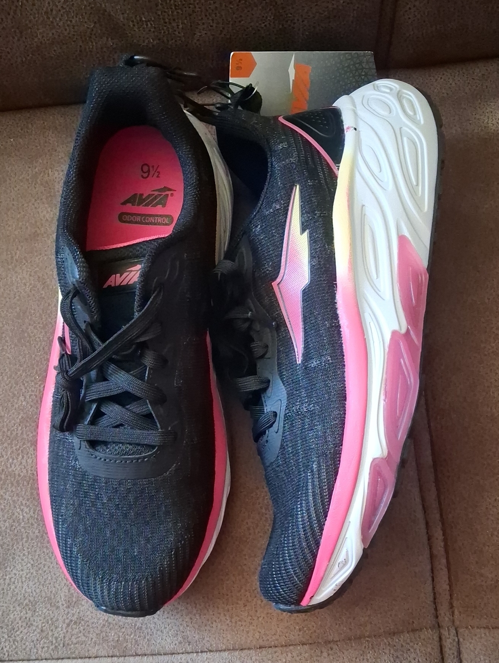 Avia Gel Sneaker Women's Black and Pink Athletic Running Shoes Size 9 1/2